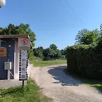 Alpesi faház Smart Paris Mit Terrasse, Ca 15min Europapark, Rulantica *