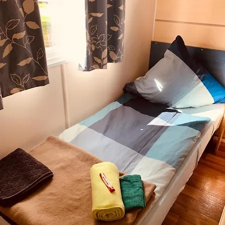 Chalet Smart Paris Mit Terrasse, Europapark, Rulantica 15min Boofzheim