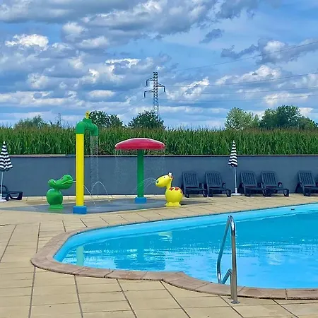 Chalet Smart Paris Mit Terrasse, Europapark, Rulantica 15min *